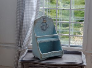 Small storage & organisers